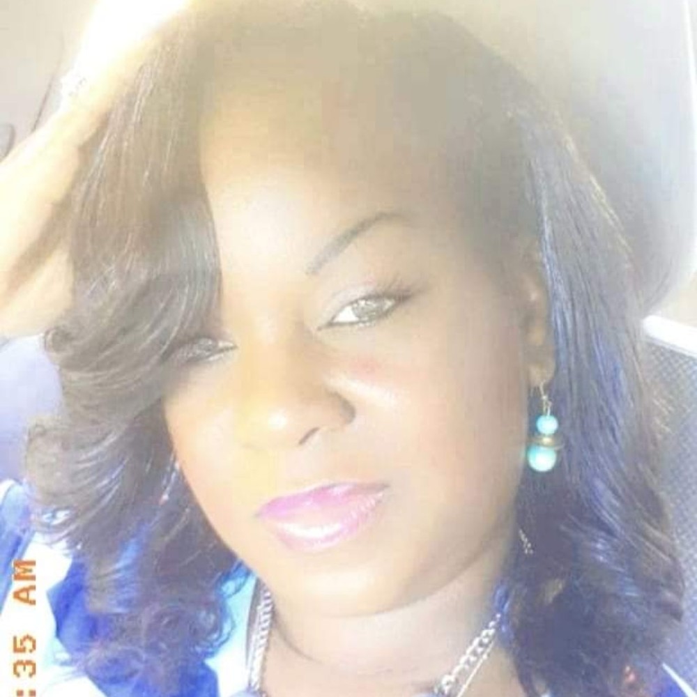 Meet your Posher, Cassandra